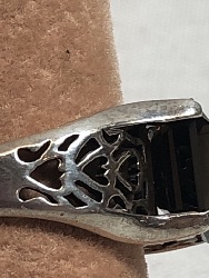 570271