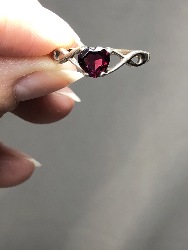 570343