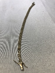 570364