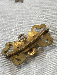 570668