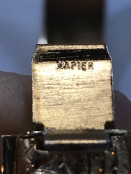 570673