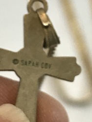 570837