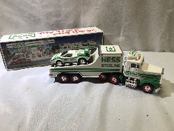 570887