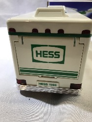 570897