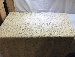 571319