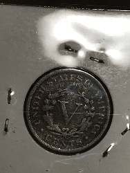 571586