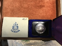 571634