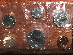 571666