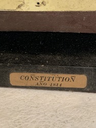 562249